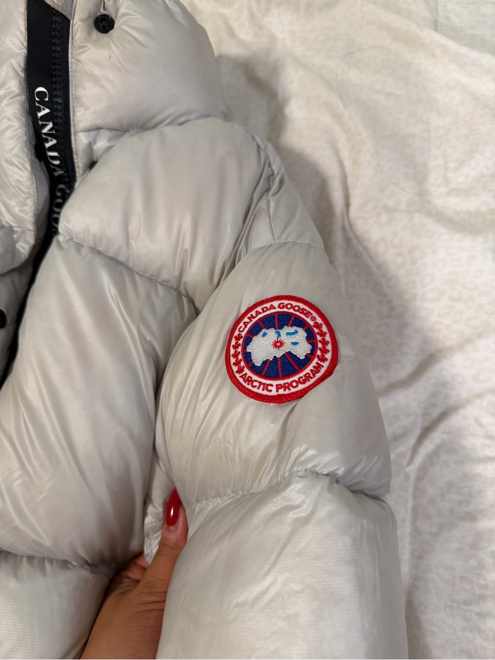 Canada goose gray puffer - Picture 7 of 9